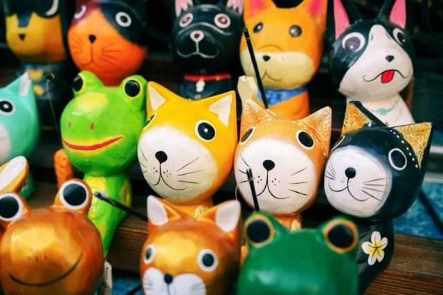 Best Cat Toys to Keep Indoor Cats Active F eatured image